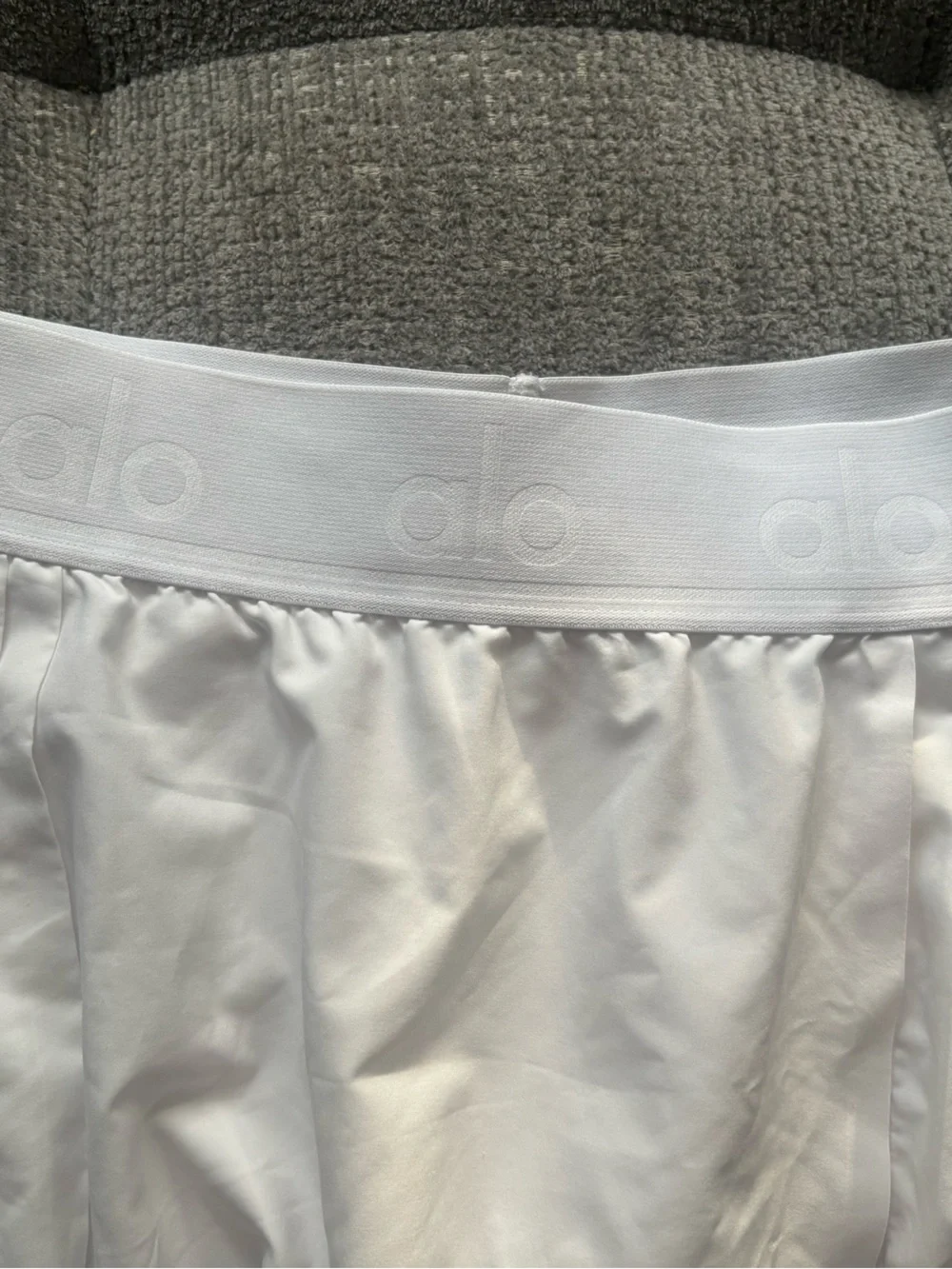 ALO Yoga lightweight pleated